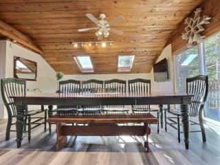 HappyCub- AC, Hot Tub, Fire Pit, Game Room! - 4
