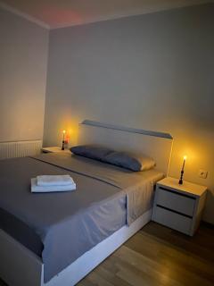 Apartament modern cu dormitor separat si balcon panoramic - 8