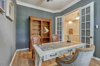 Woodlands Grand 3BR Cozy House - 4