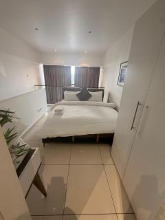 EBS LEGENDS LUXURY APARTMENTS at embassy garden - 6