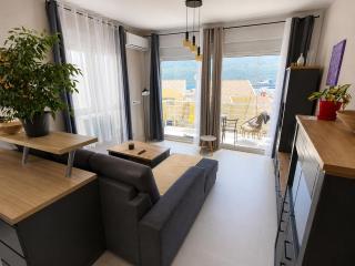 LouAdria Apartments - 6
