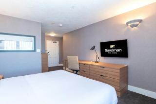 Sandman Hotel Victoria - 3