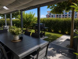 Capsula Luxury Stay - Garden Lounge, Grill and Free Parking - 3