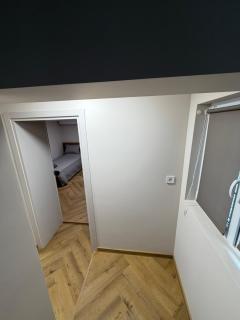 Seven Hills House - 7