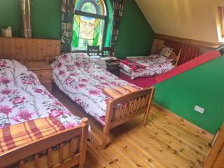 Rainbow Cottage - 1