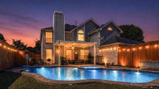 Stylish Oasis Modern Living - 7