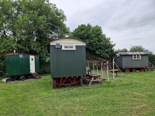 The Delkin Shepherds Huts Castle Combe - 9