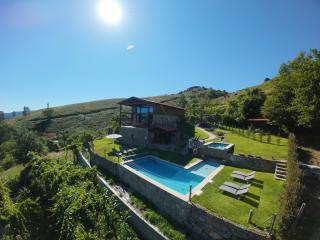 HUGS Nature Retreat Heated Pool & Jacuzzi - 8