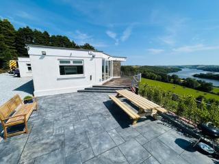 The Waterfront House in Kinsale, hosted by Exquisite Holiday Homes - 1