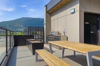 The Summit - 3 Bedroom Penthouse-Roof Top Hot Tub - 9