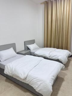 Three Bedroom Furnished House Apartment With Large Living Room For Rent in Salalah - 2