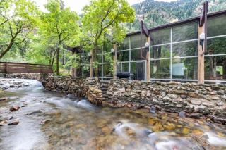 Historic Lodge located on Big Cottonwood River - 9