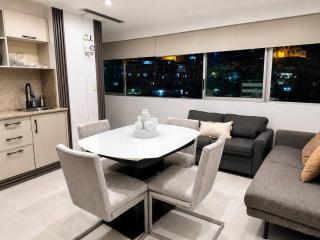 Puerto Santa Ana Luxury Suites Guayaquil, PISCINA Y GYM - 9
