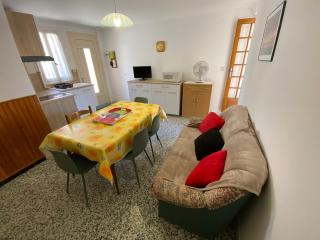 Maison 2 chambres à Saint-André, proche plages et Espagne, terrasse spacieuse, ménage inclus - FR-1-732-36 - 2