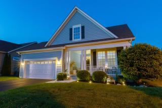 Executive 1-Story Fast Wi-Fi, Desk & Full Kitchen - 9