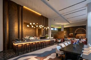 Bristoria Hotel Yangzhou - 1