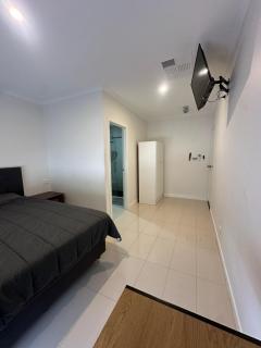 Guest Room in Joan - 8