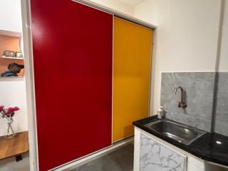 Warm & Cozy Studio Stay - 6