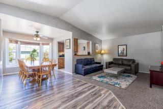 Spacious Pet Friendly Retreat - 8