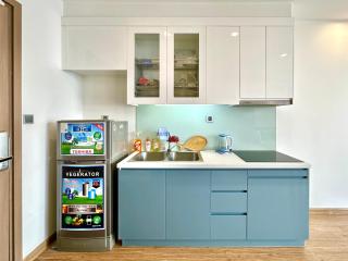 Modern Studio Apartment with Incredible City Views Day and Night - 2