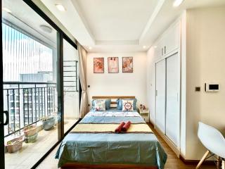 Modern Studio Apartment with Incredible City Views Day and Night - 8