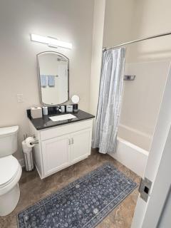 Newly Renovated Studio Apartment in Downtown Roanoke with Free Parking - 9