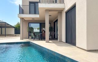Pet Friendly Home In Porec - 2