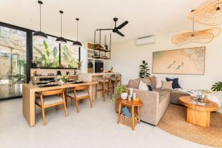 Designer Surf Villa - Minutes to Kedungu Beach - 9