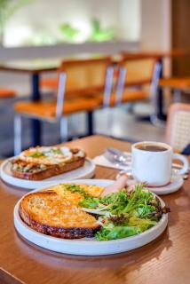 Neu Suites Ampang with Daily Breakfast - 9