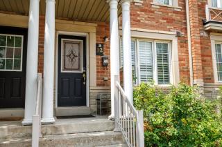 Semi-Private Townhouse - 3 Bedrooms, 4 beds, Free Parking, Wifi, Netflix, - Hosted by Matthew - 9