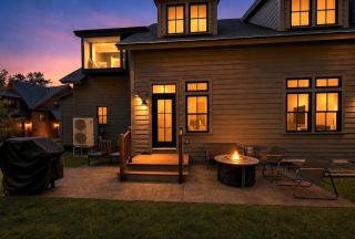 Luxury 5BR Townhome With Game Room, Heated Ski Locker Room, and Outdoor Fire Pit - 7