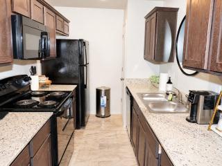 Haven on the Hill, Modern 3BR Near Fort Cavazos - 2