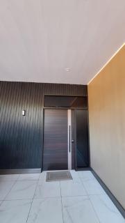 Greivin House - 8
