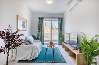 Gzira 2BR Apartment Steps to Seafront - 5