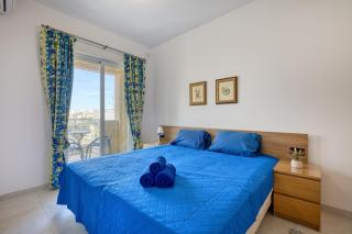 Gzira 2BR Apartment Steps to Seafront - 2