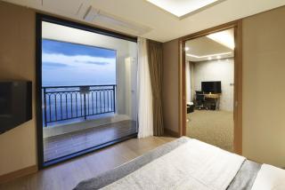 Ramada by Wyndham Gangwon Sokcho - 6