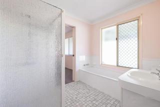 entire 3BR Home 3 Queen Beds, Garage & Fenced - 3
