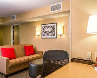 SpringHill Suites by Marriott Appleton - 1