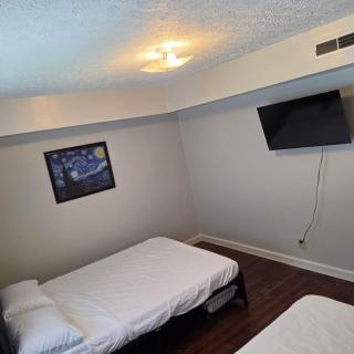 Liberty Alley Hideaway 2 - 4