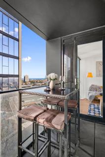 International Southbank 2BR2Bath1Car Jacuzzi and more - 6