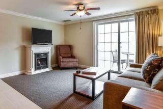 Beautiful Northeast scenery and resort amenities in this great 1BD vacation condo - 5