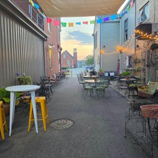 Liberty Alley Hideaway 1 - 7