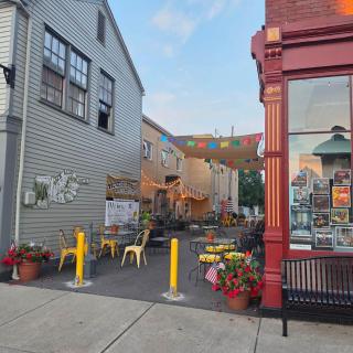 Liberty Alley Hideaway 1 - 1