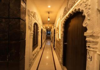 Hotel Royal Palace - 2