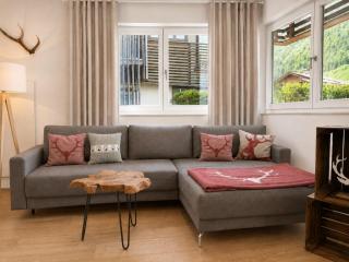 Chalet with 2 apartments in Gasteig in Tyrol - 9