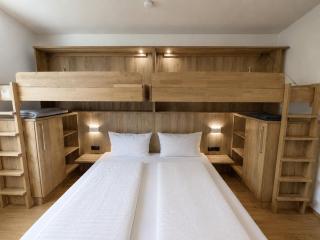 Chalet with 2 apartments in Gasteig in Tyrol - 7