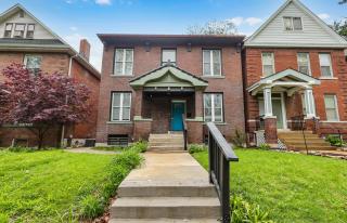 Hartford 5BR Family Home with Games BBQ Grill and Firepit - 6