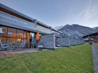 Alpine Apartment near Ski Lift for 8 - 4
