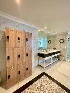 Seven Seas Cote d'Azur Pool Access By TL&J - 8