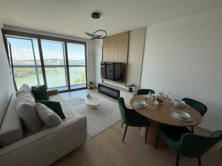 Eurovea Tower 22 - Danube & Castle View - 0
